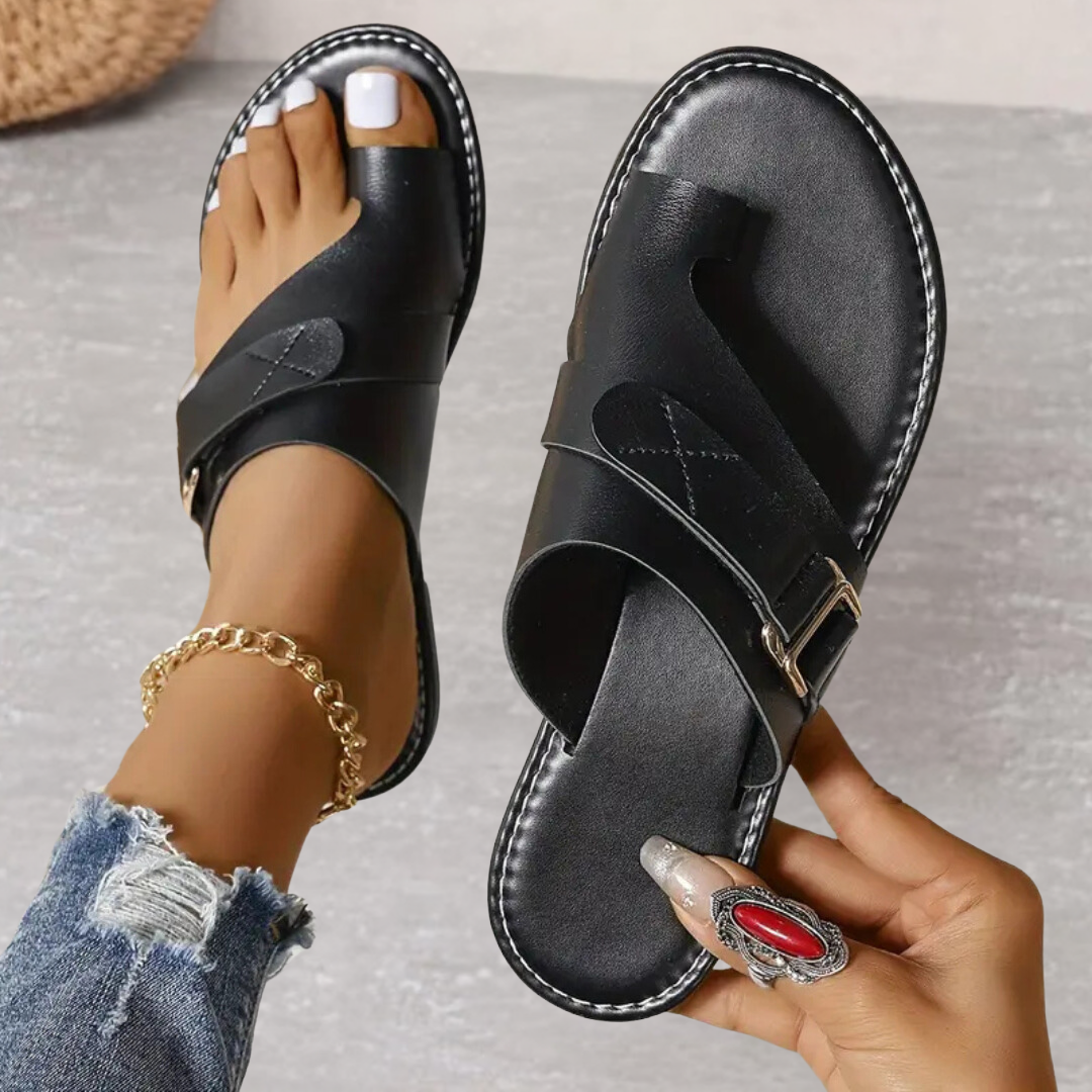 Sandali piatti donna | Anello alluce e fibbia regolabile