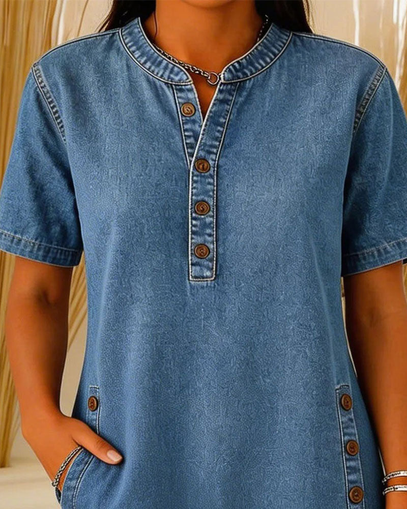 Abito Maxi Denim con Bottoni Decorativi e Tasche