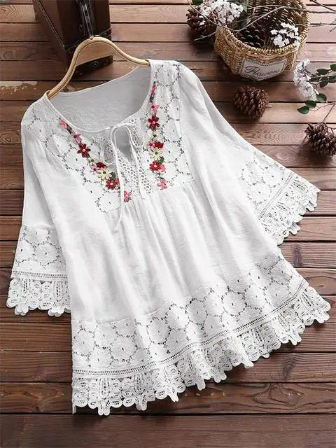 Blusa Donna Lavinella in Pizzo con Maniche a Sbuffo e Ricamo