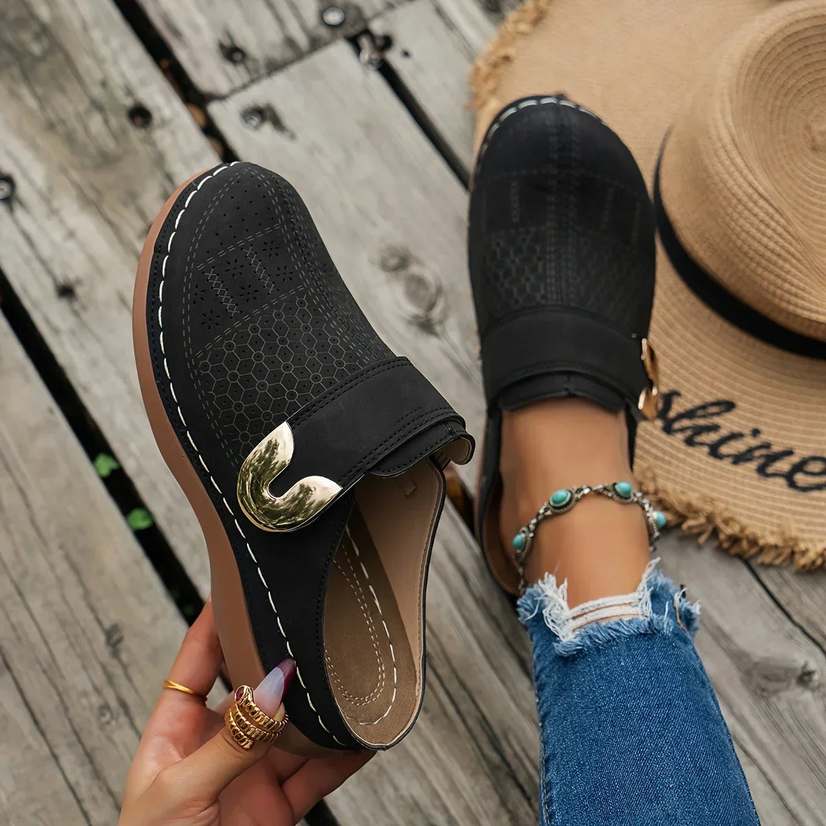 Zoccoli donna traforati | Slip-on con punta ampia e fibbia