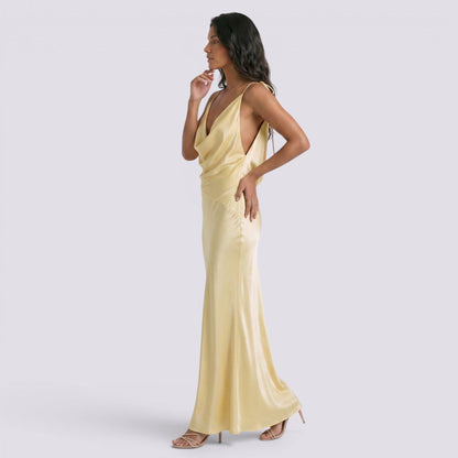 Abito da Sera Donna in Raso con Scollo Halter e Linea Femminile