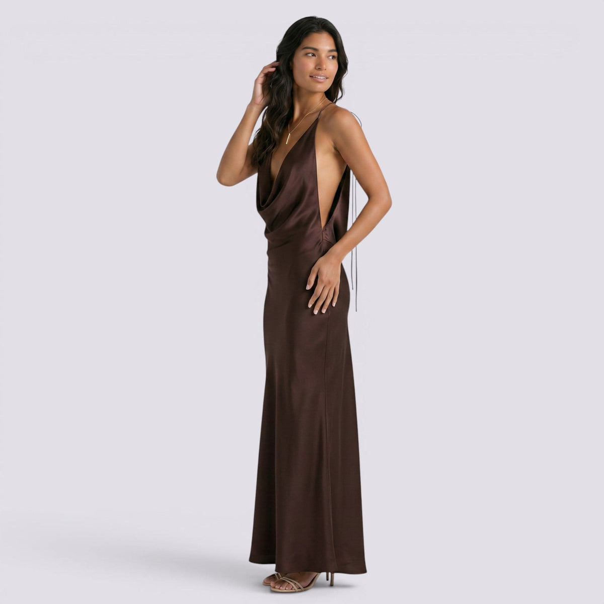 Abito da Sera Donna in Raso con Scollo Halter e Linea Femminile