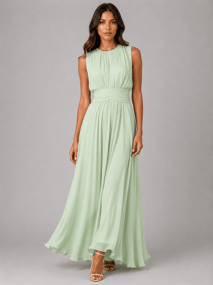 Abito Lungo in Chiffon Fluido con Collo Alto