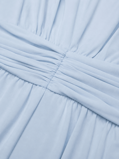 Abito Lungo in Chiffon Fluido con Collo Alto