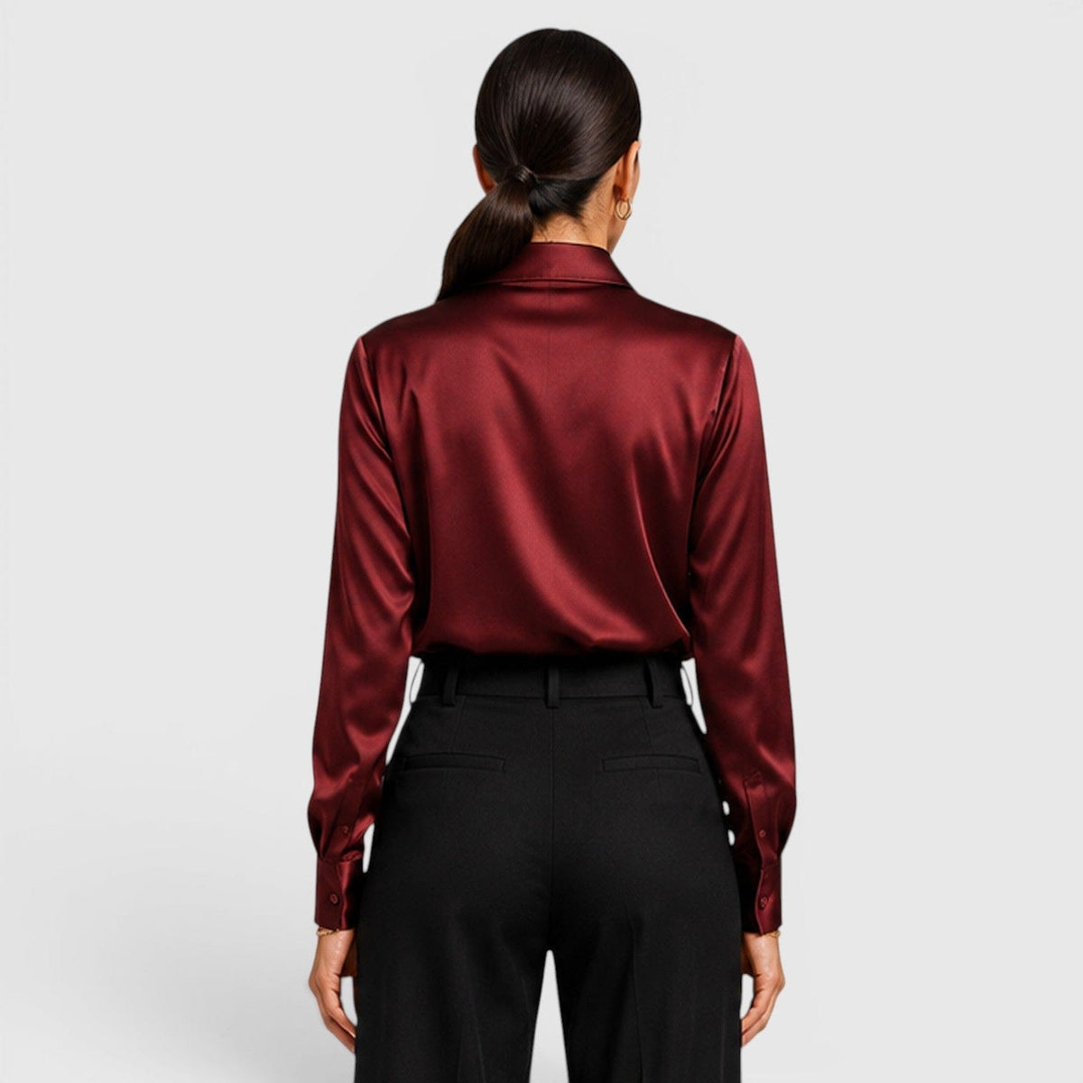Blusa Donna in Raso Elegante a Maniche Lunghe