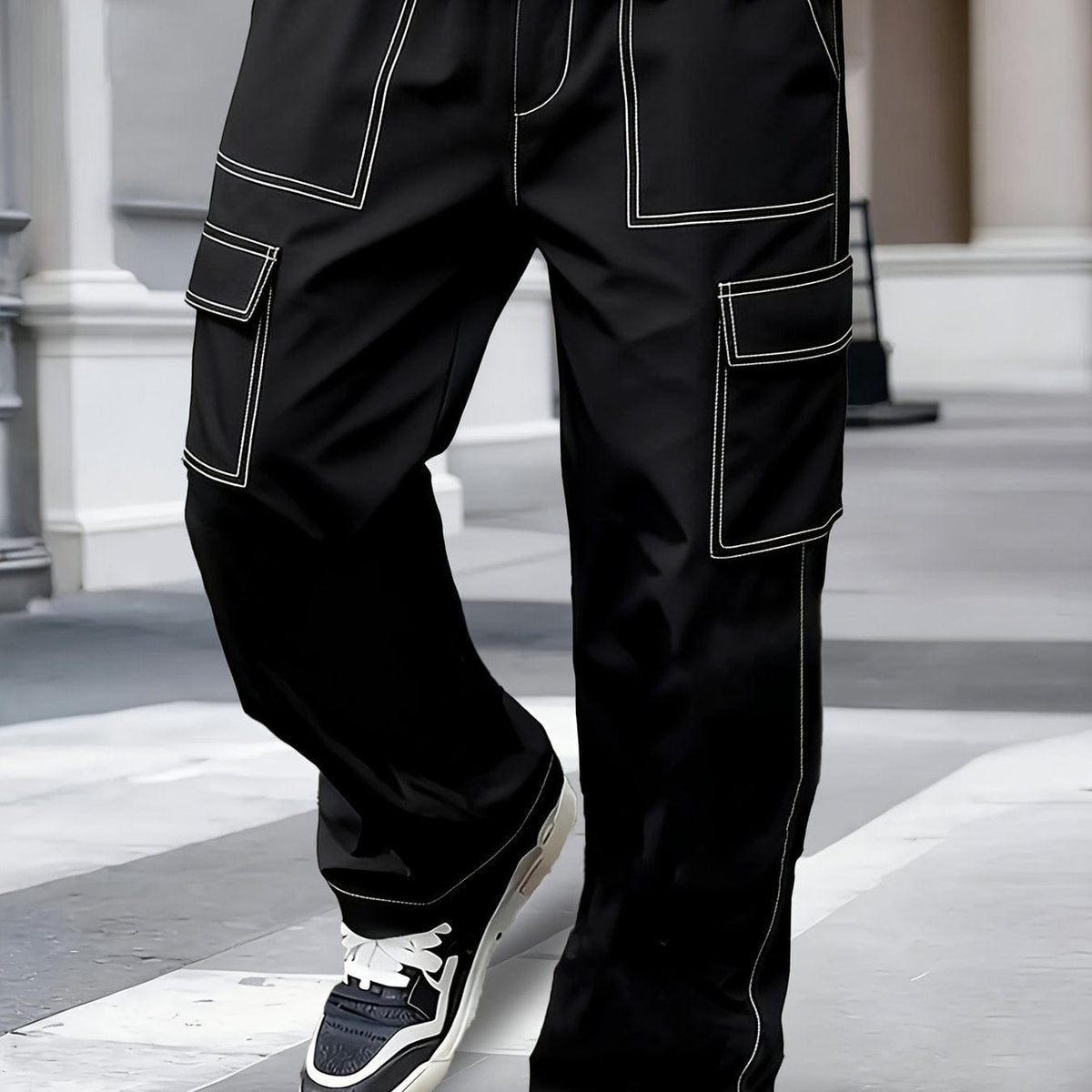 Pantaloni cargo uomo con cuciture a contrasto e tasche multiple