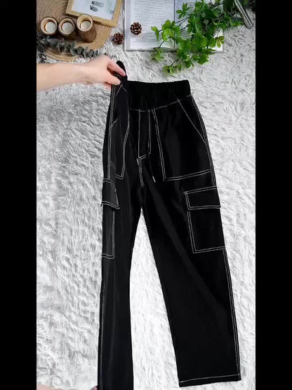 Pantaloni cargo uomo con cuciture a contrasto e tasche multiple