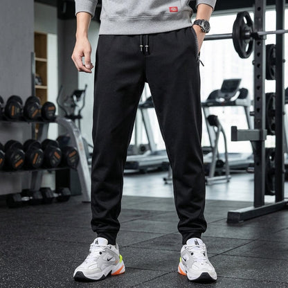 Pantaloni jogger uomo con coulisse e fondo elasticizzato