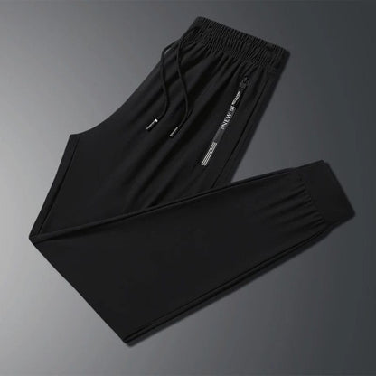 Pantaloni jogger uomo con coulisse e fondo elasticizzato