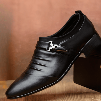 Scarpe Eleganti Uomo Slip-On con Dettaglio Metallico
