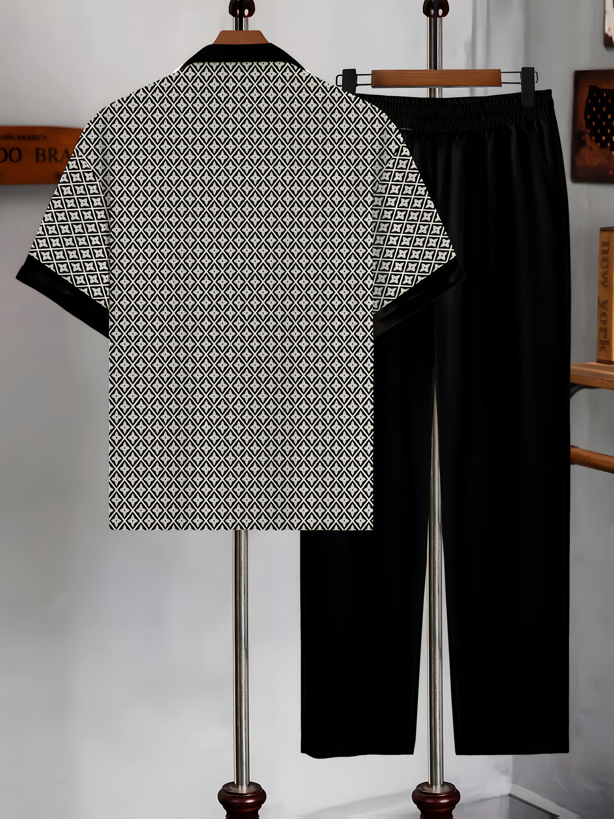 Completo Uomo Camicia e Pantaloni con Stampa Geometrica