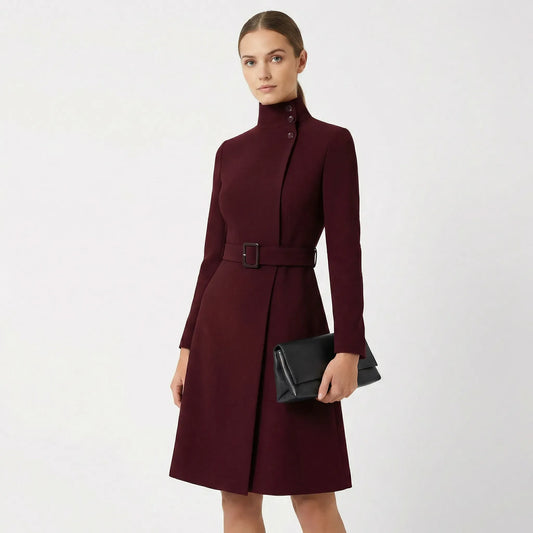 Abito midi bordeaux elegante con cintura — vista frontale