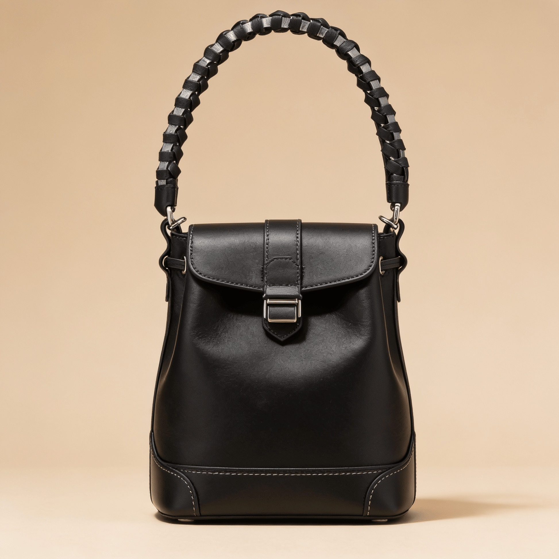 Borsa a Secchiello Savellini Luna in Ecopelle Liscia — Nero